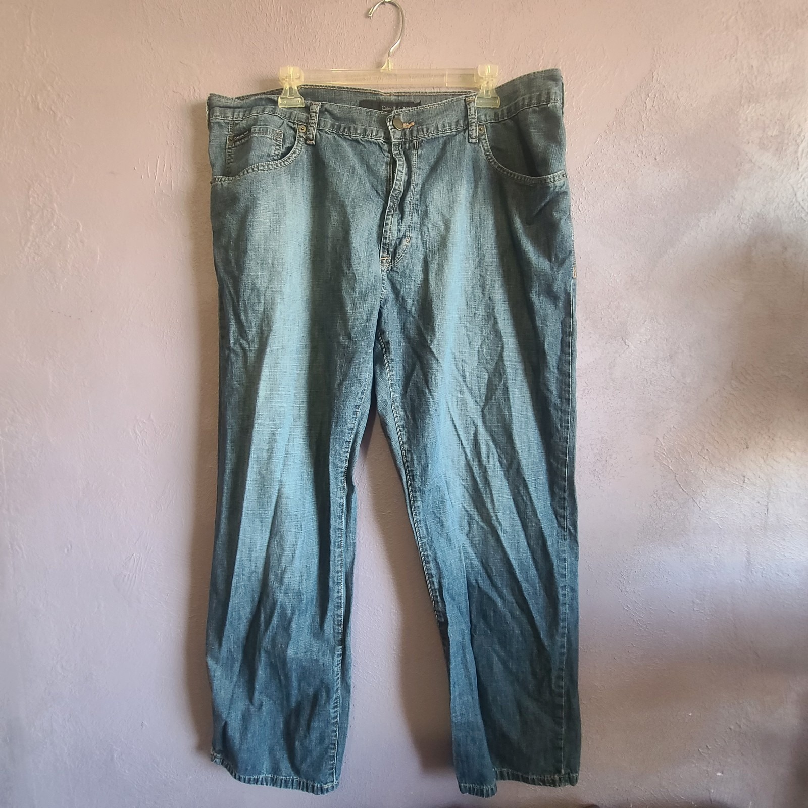 Calvin Klein Men's 40 X 30 Straight Cut Factory Fade Jeans